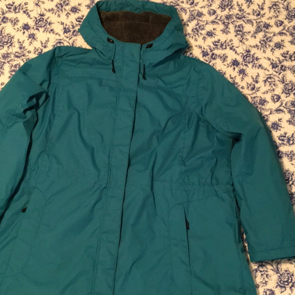 L L Bean Winter Warmer Coat, Wind and water-resistant 100% nylon shell. Teal